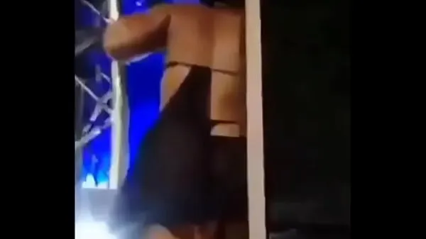 Big Zodwa taking a finger in her pussy in public event drive Clips