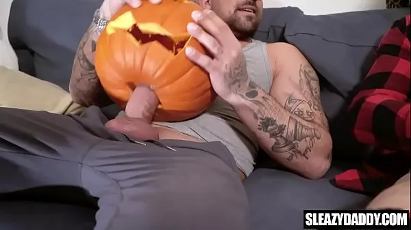 큰 DadCreep - Stepdad and stepson fuck pumpkins on halloween 드라이브 클립