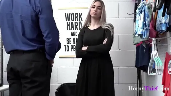 Store Teen Slut In Hijab Fucks Cop To Get Out Of Jail- Delilah Day kjøreklipp