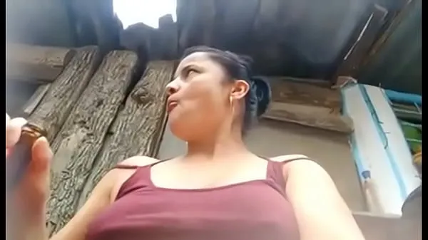 Big Lady masturbates in the street until she cums drive Clips