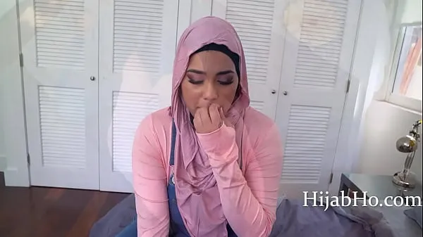 큰 Fooling Around With A Virgin Arabic Girl In Hijab 드라이브 클립