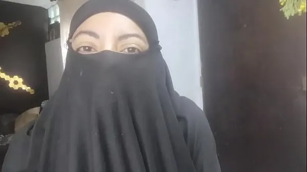 مقاطع محرك الأقراص Real Horny Amateur Arab Wife Squirting On Her Niqab Masturbates While Husband Praying HIJAB PORN الكبيرة