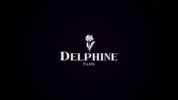 Veliki Delphine Films- Gorgeous A.I Robot Maddy May Fucks Her Hot Scientist pogonski posnetki